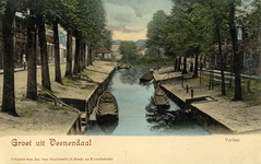 14762 Gezicht op het Verlaat met de Grift met aken, rijen loofbomen en bebouwing te Veenendaal uit het zuidoosten. N.B. ...